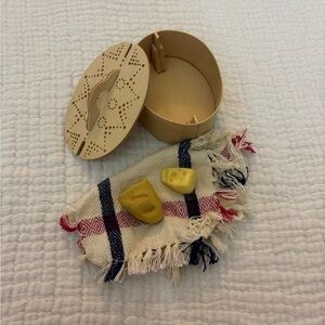 Original 1986 American Girl Felicity’s Lunch Box